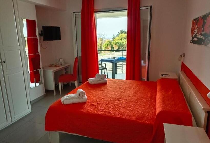 キングサイズベッドのスタンダードルーム, Colori Della Sicilia Guest House