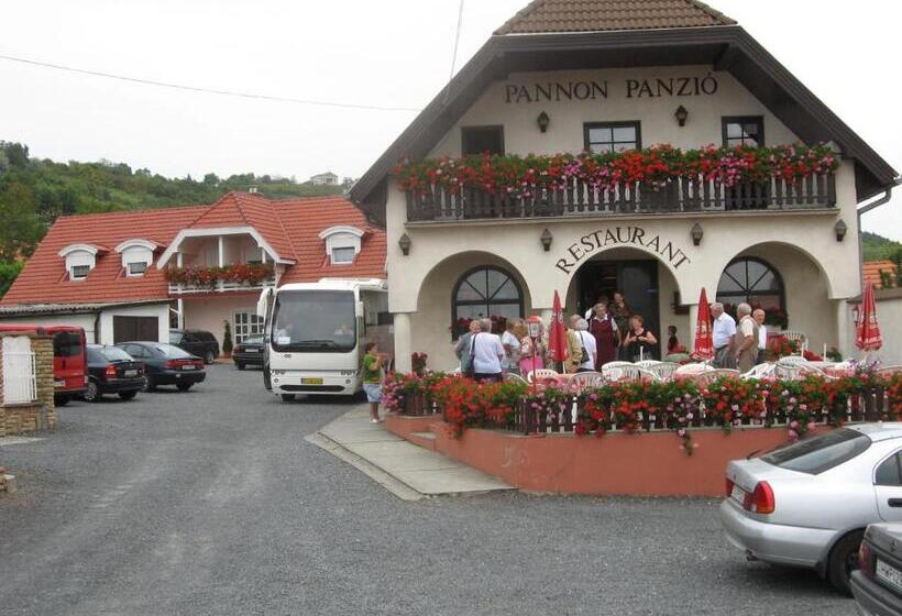 חדר סטנדרט לשלושה, Pannon Panzió Restaurant