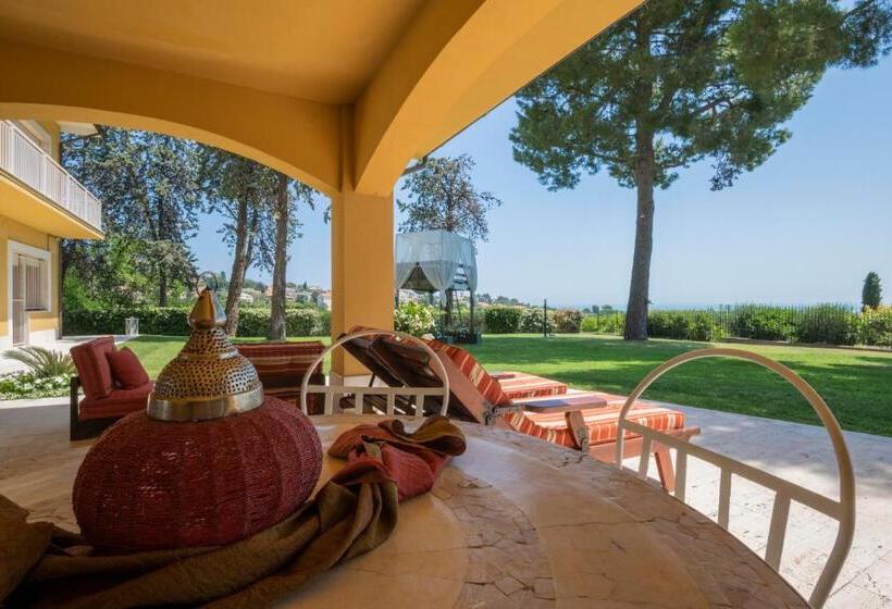 Deluxe Suite Sea View, Tra Gli Alberi E Il Mare