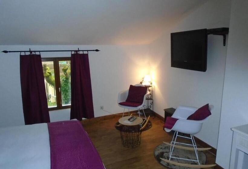 Номер Стандарт, 43 Rue Des Quarts