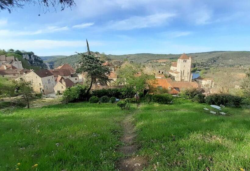 Апартаменты 1 Спальня с Террасой, Charme, Jardin Et Vue Panoramique En Plein Coeur De St Cirq