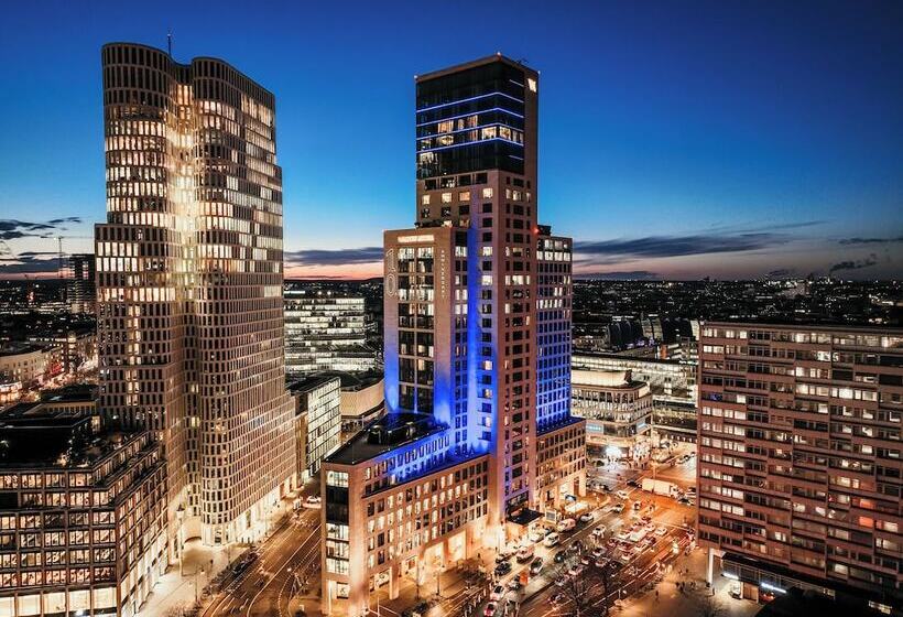 سوییت جونیور, Waldorf Astoria Berlin