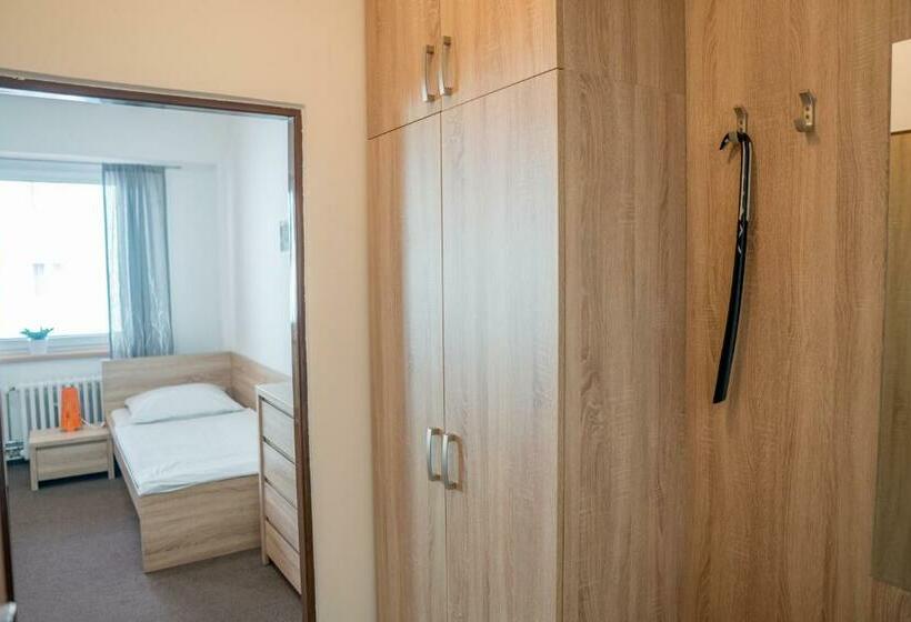 Студия Стандарт, Penzion Staré Louny