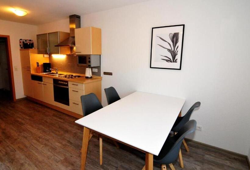 Апартаменты 1 Спальня с Балконом, Apartments Sunny Place