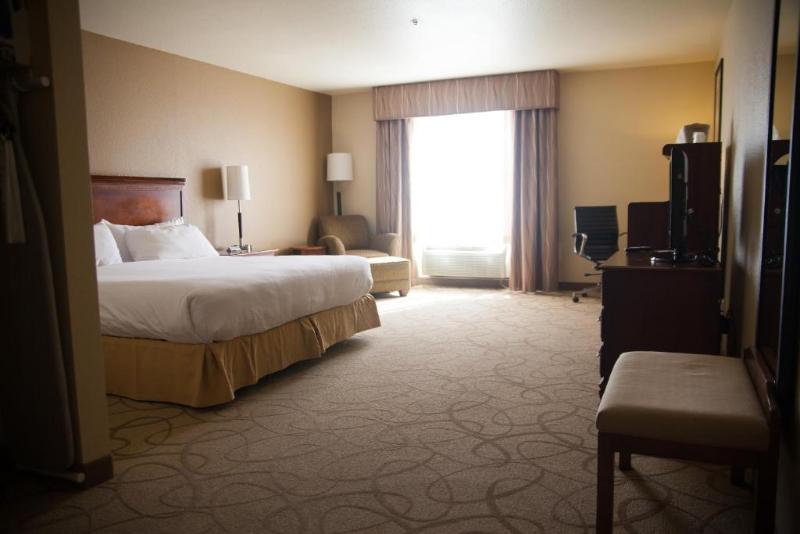 Стандартный Номер Кровать Кинг, Holiday Inn Express Hotels & Suites Mountain Home, An Ihg