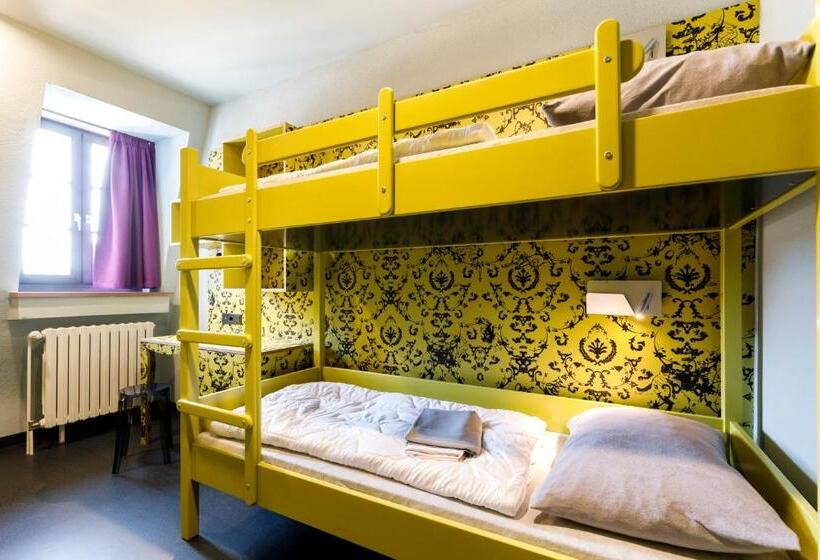 Четырехместный Номер Стандарт, Youth Hostel Würzburg