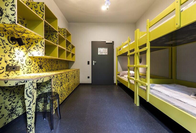 Четырехместный Номер Стандарт, Youth Hostel Würzburg