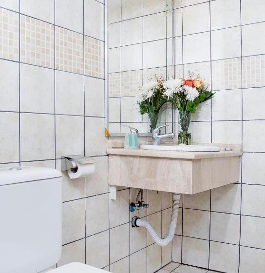 استودیوی استاندارد, Barakat Hotel Apartments
