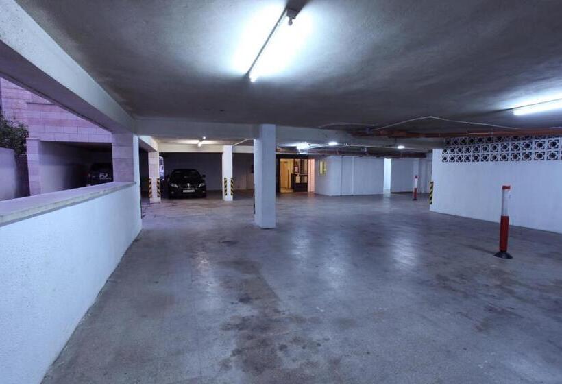 استودیوی استاندارد, Barakat Hotel Apartments