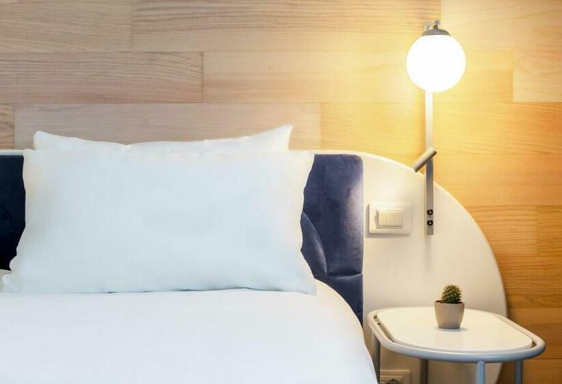 Standaardkamer met Kingsize Bed, Voco Milan Fiere, An Ihg