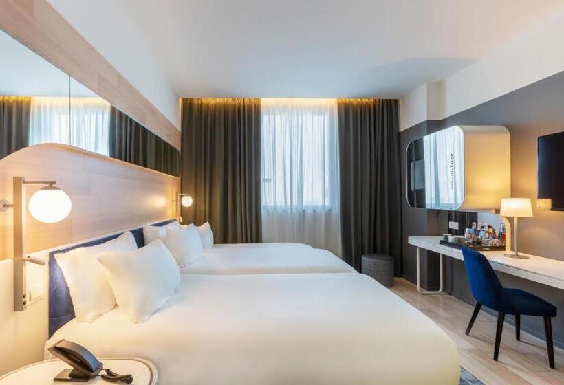Standaard Driepersoonskamer, Voco Milan Fiere, An Ihg