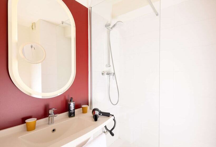 Номер Стандарт, Ibis Valenciennes