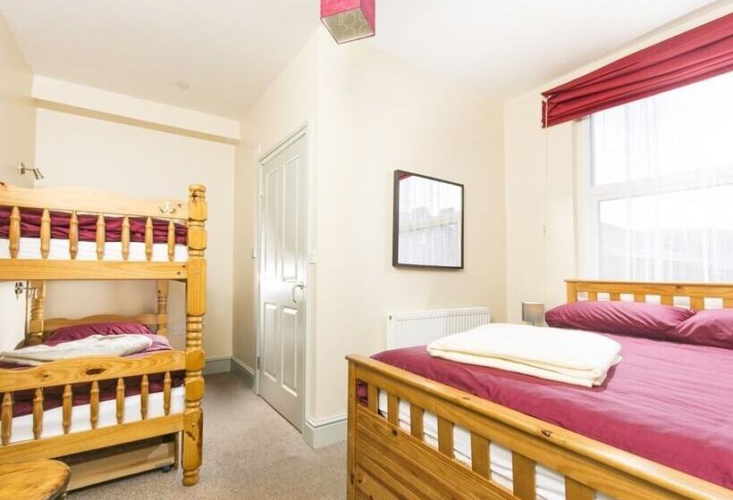 Люкс, Llangollen Hostel Self Catering   All Private Bedrooms