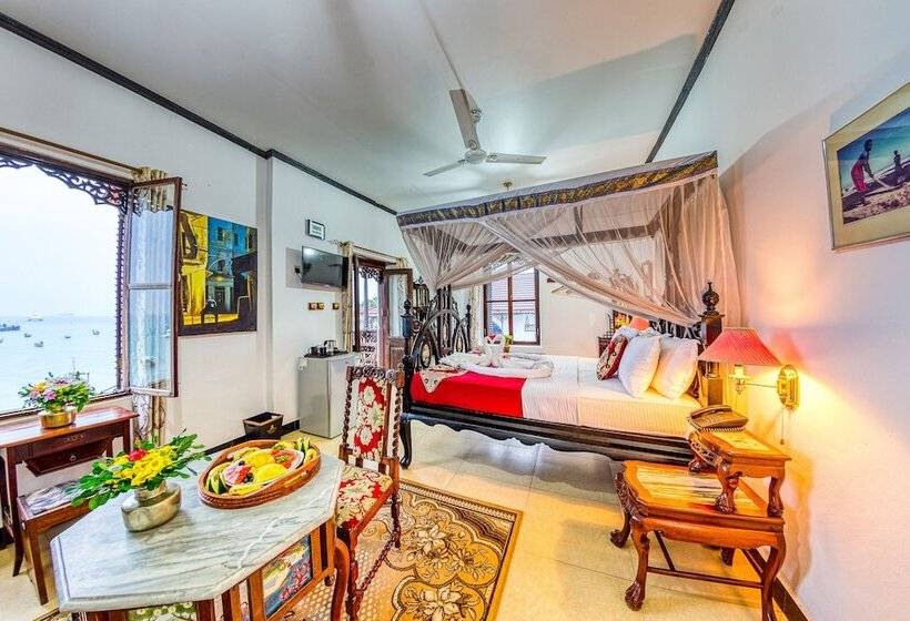 Полулюкс Вид на Море, Tembo House