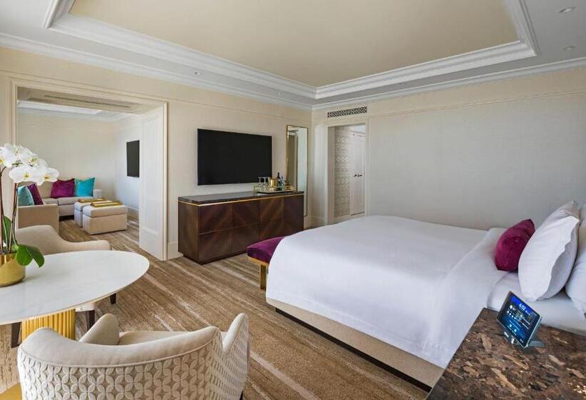 Suite met Kingsize Bed, The St. Regis Atlanta