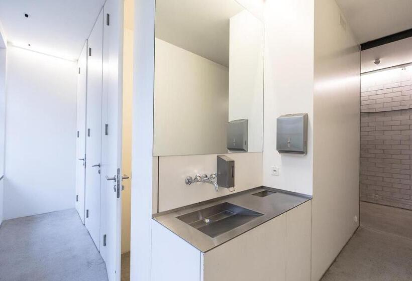 Номер Стандарт с Койками Совместная Ванная, Basel Youth Hostel