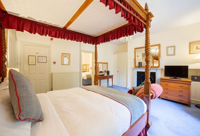 سوییت سوپریور, Bailbrook Lodge