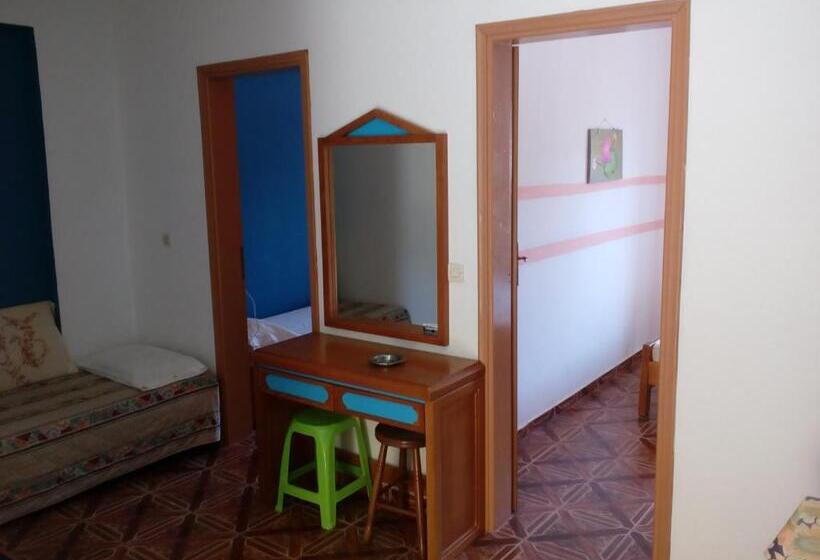 Семейный Номер, Denise Apartments