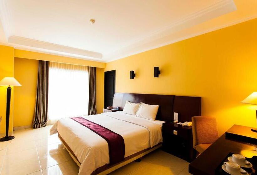 اتاق لوکس با چشمانداز باغ, Aston Niu Manokwari Hotel & Conference Center