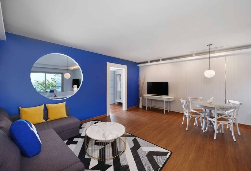 Deluxe Suite Sea View, Homm Bliss Southbeach Patong
