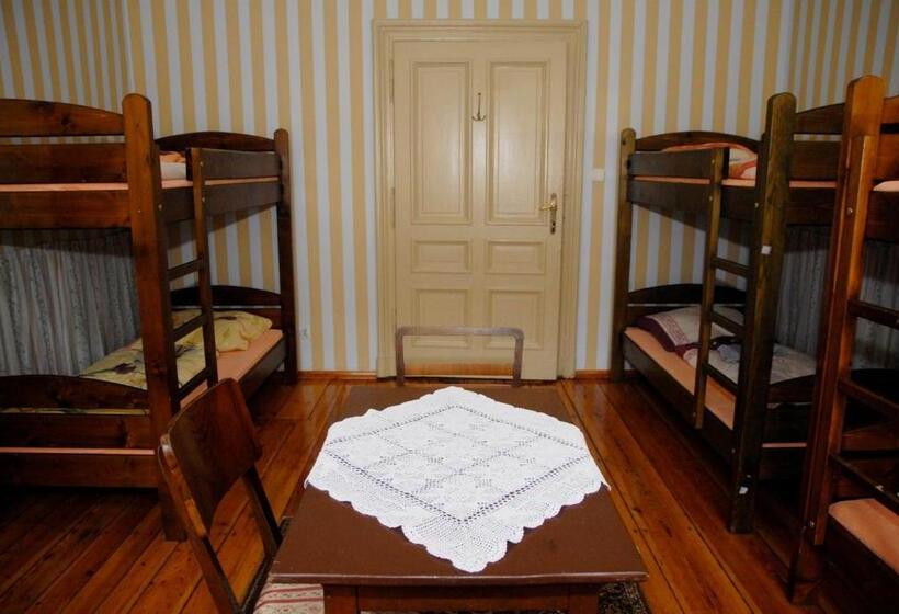 Кровать в Общей Комнате, Hostel, Pokoje Gościnne Mleczarnia   Ozonowane