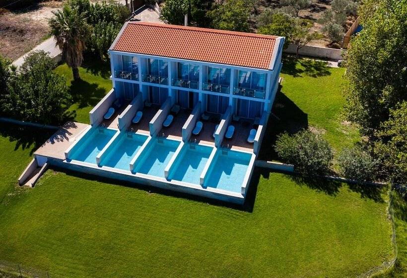 سوئیت اجرایی با چشم‌انداز دریا, Belussi Beach Hotel & Suites