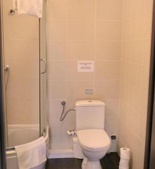 غرفة قياسية رباعية, Royal Hostel