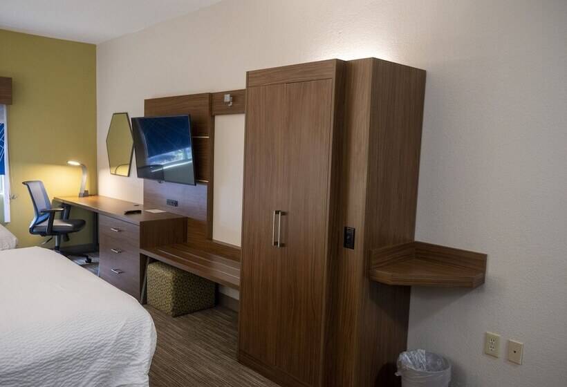 Номер Стандарт 2 Двуспальные Кровати, Holiday Inn Express & Suites Greenville Airport, An Ihg