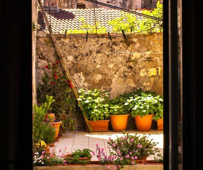 Номер Стандарт, Accommodation Old Town Vitaic