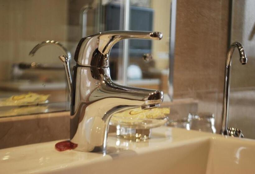 Номер Superior, The Brigh Radiance Hotel Weihai