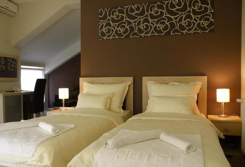 اتاق لوکس, Garni Hotel Biser