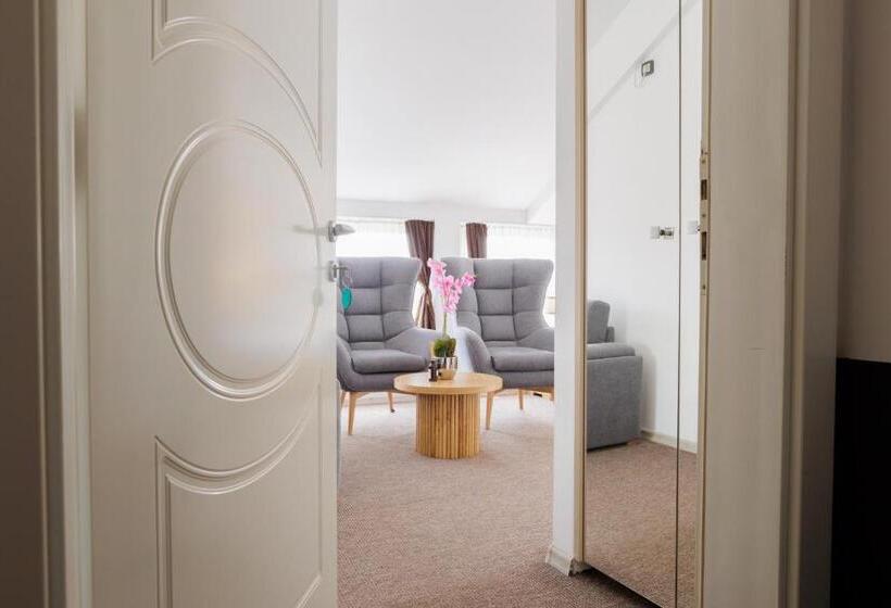 اتاق لوکس, Garni Hotel Biser