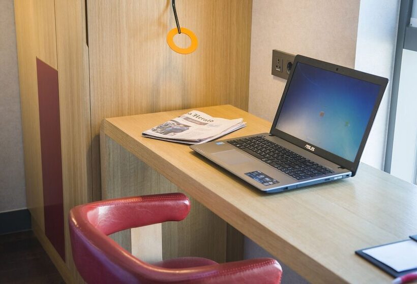Номер Deluxe, Ibis Ambassador Busan City Centre