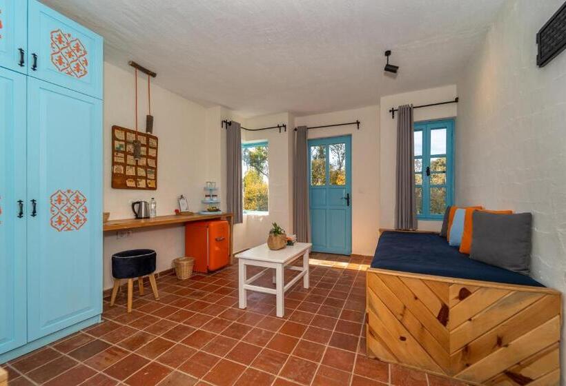 Номер Стандарт Трехместный, Yonca Lodge