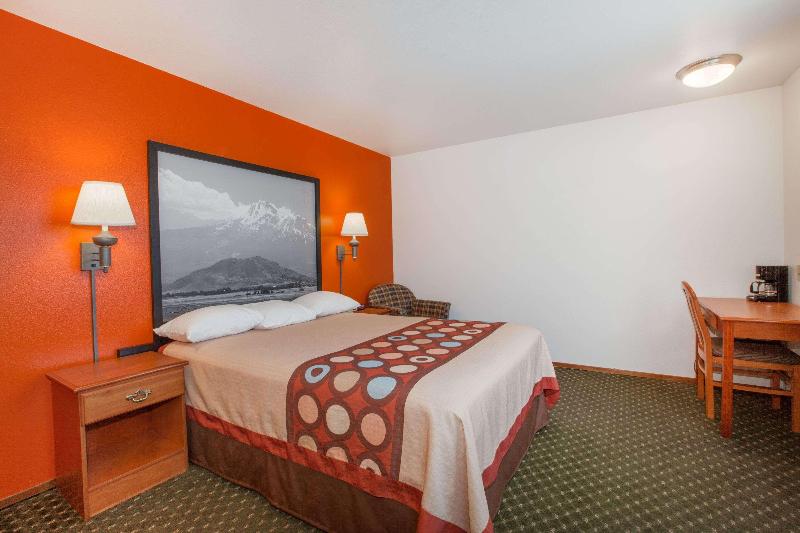스탠다드 룸 킹사이즈 침대, Super 8 By Wyndham Cloverdale Wine Country