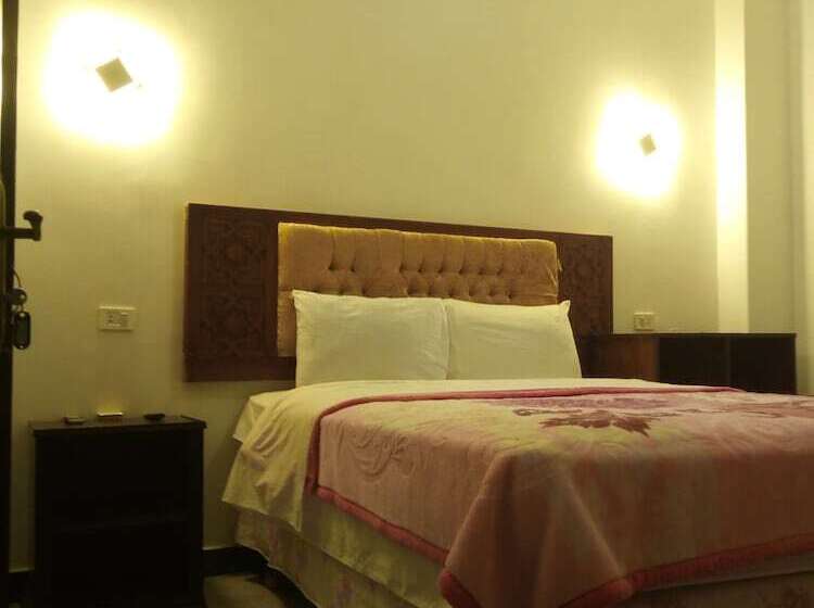 اتاق استاندارد یک نفره, Arabian Nights Hostel