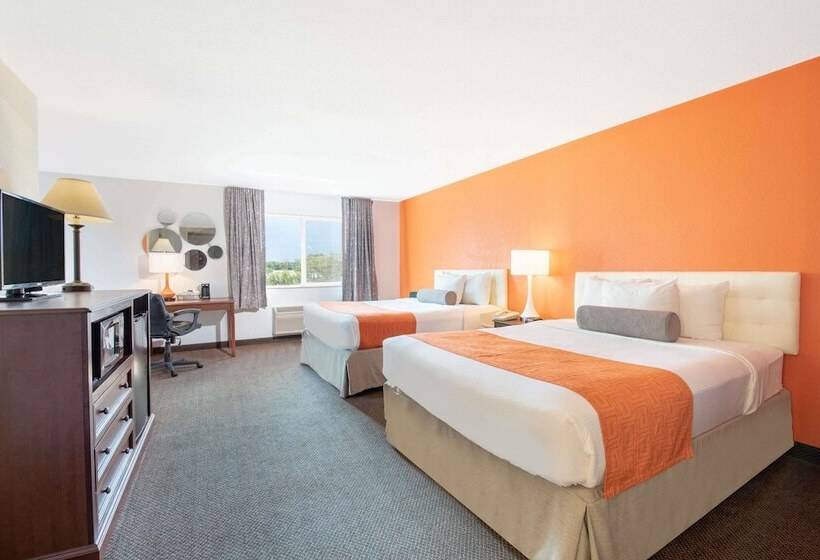 Студия Стандарт, Howard Johnson By Wyndham Oacoma Hotel & Suites