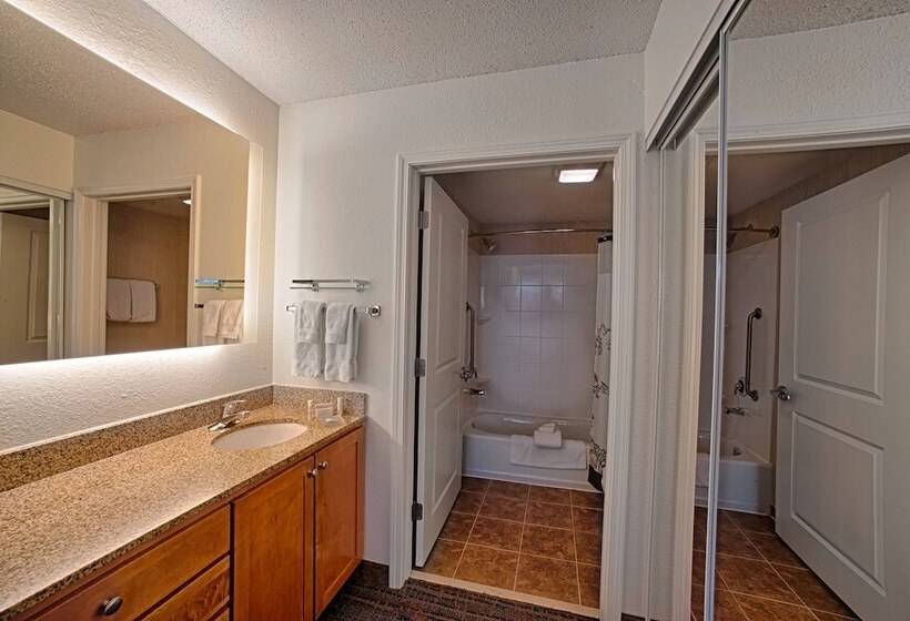 Люкс, Residence Inn Neptune At Gateway Center