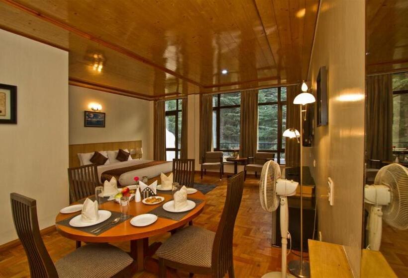 Люкс с Балконом, Broadways Inn