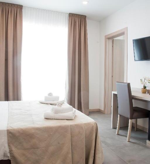 舒适三人间, Solemare   Frontemare   3 Stelle Superior
