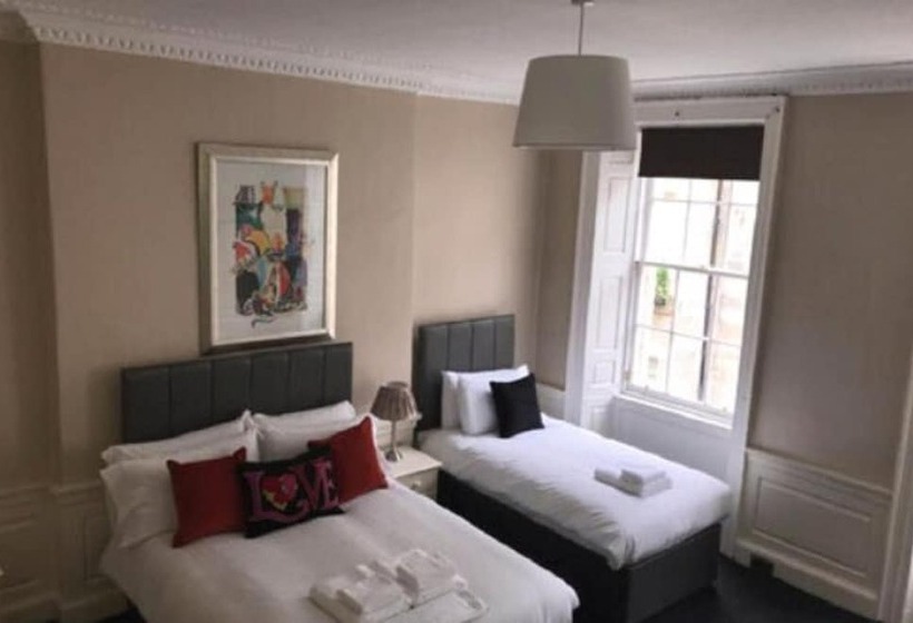 Standard Triple Room Shared Bathroom, Bide Collective