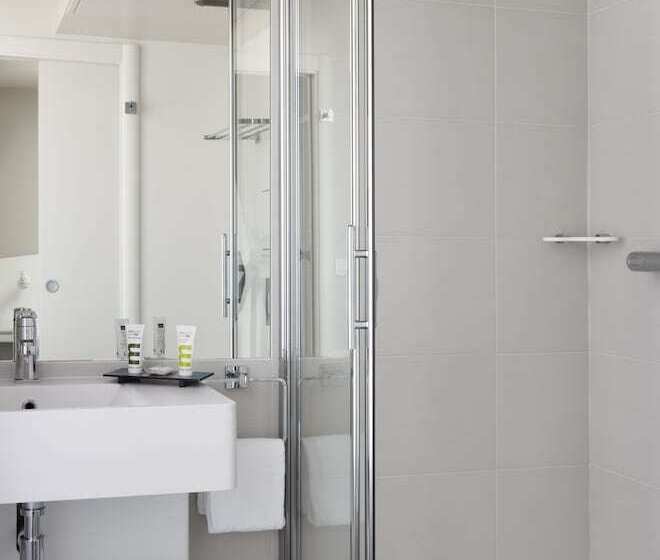 Номер Престиж, Mercure Paris Levallois