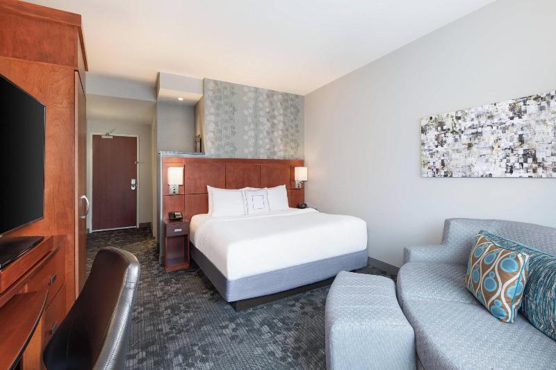 带大床的标准间, Courtyard By Marriott Pittsburgh Washington Meadow Lands