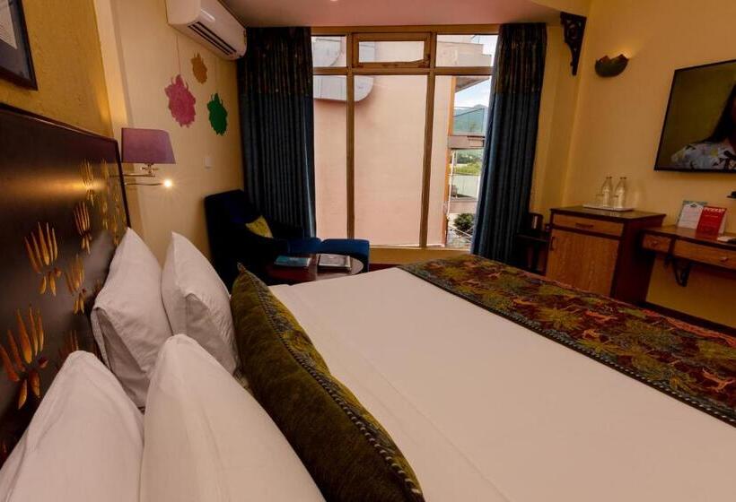 اتاق لوکس با چشم‌انداز, Ganga Kinare  A Riverside Boutique Resort, Rishikesh