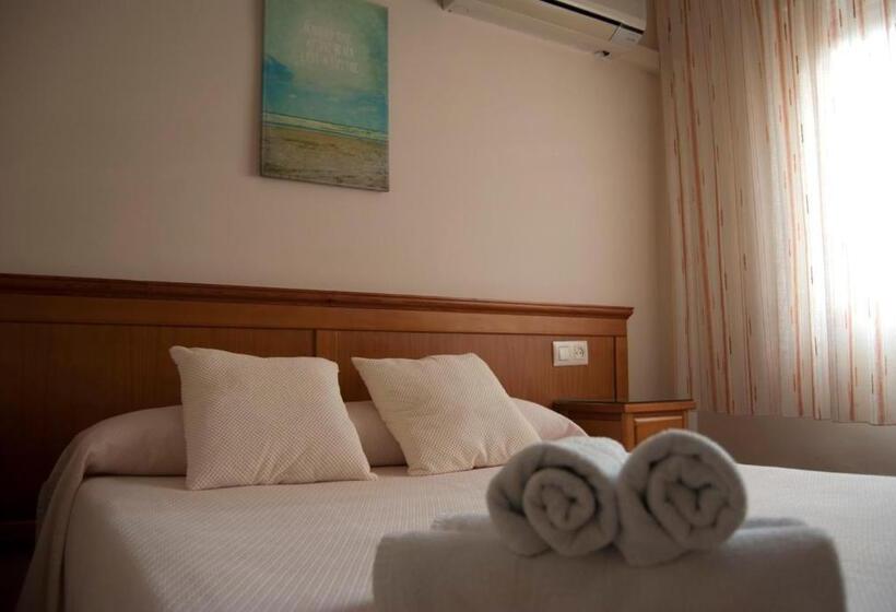 اتاق استاندارد, Hostal Maribel