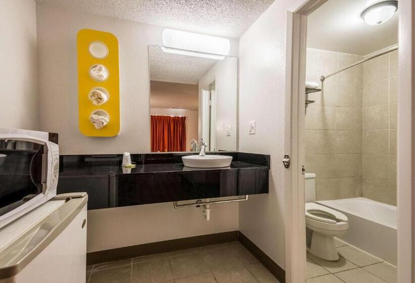Номер Deluxe Кровать Кинг, Motel 6schenectady, Ny