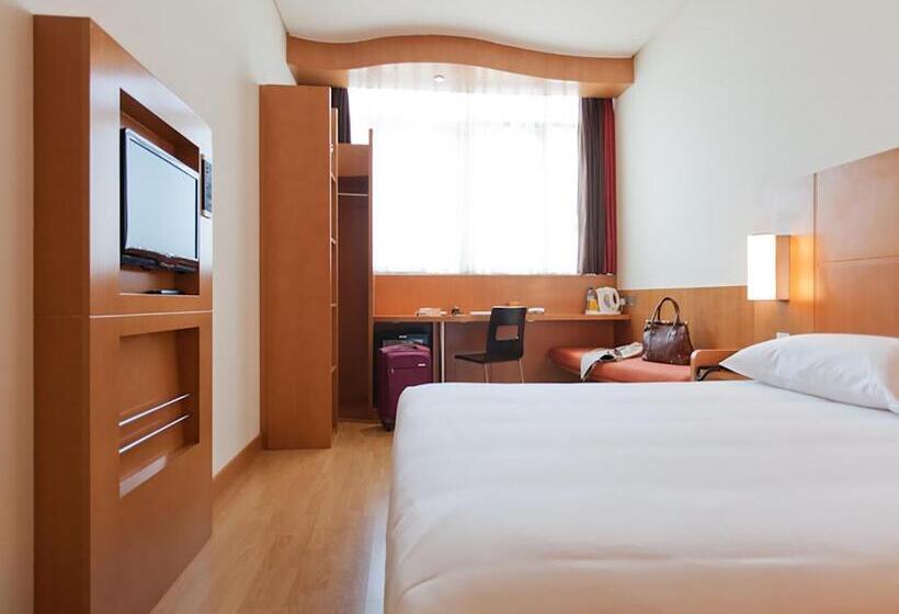 Cameră Standard, Ibis Abu Dhabi Gate