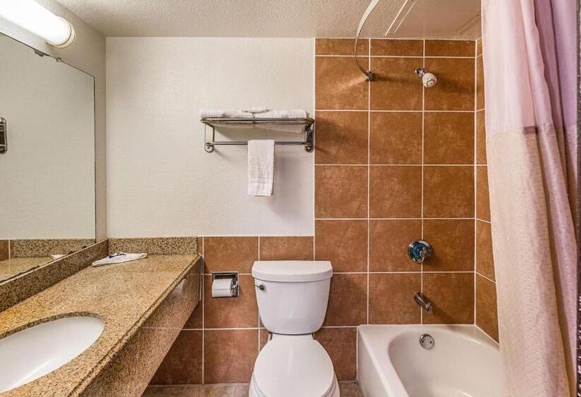 Номер Deluxe, Motel 6 Lancaster, Tx  Desoto  Lancaster