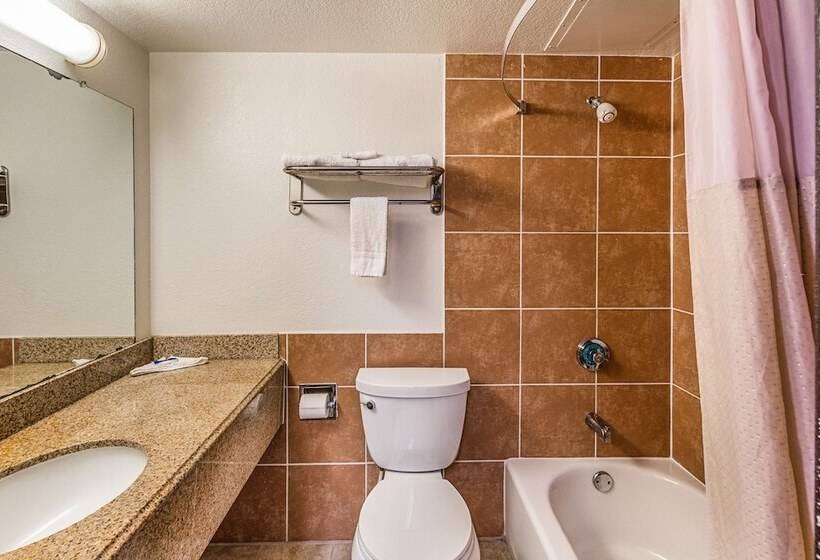 Номер Deluxe, Motel 6 Lancaster, Tx  Desoto  Lancaster