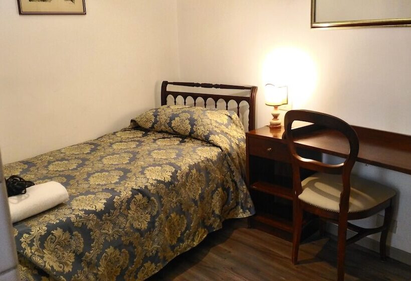 Quarto Standard Individual Casa de Banho Partilhada, Albergo Casa Peron